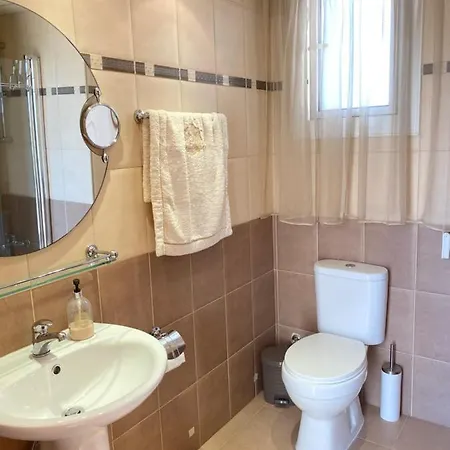 Holiday home 3 Bedroom Alakati Luxury Paralimni