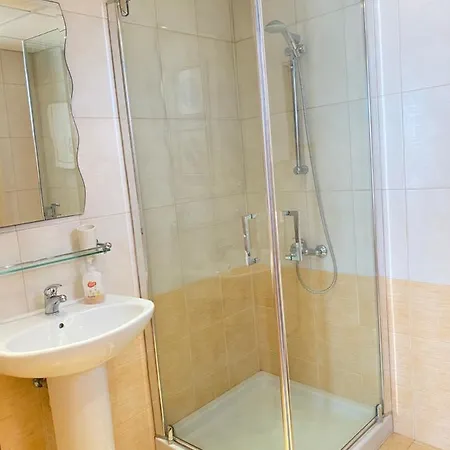 3 Bedroom Alakati Luxury Holiday home *